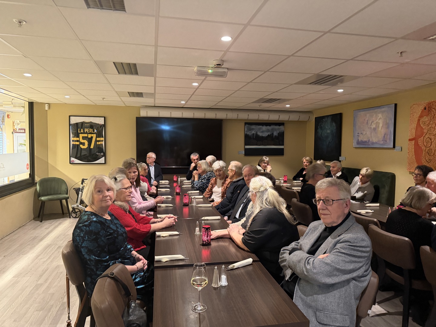 2025-12-04 Julemiddag på La Perla